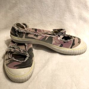 Keds distressed camo mary janes